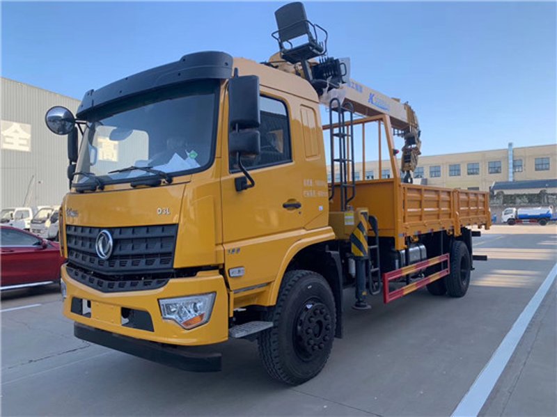 环卫车：清洁城市的“神器”